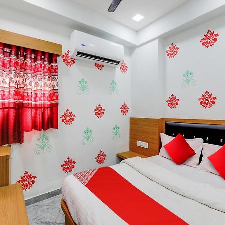 Hotel O Green City Surat Buitenkant foto