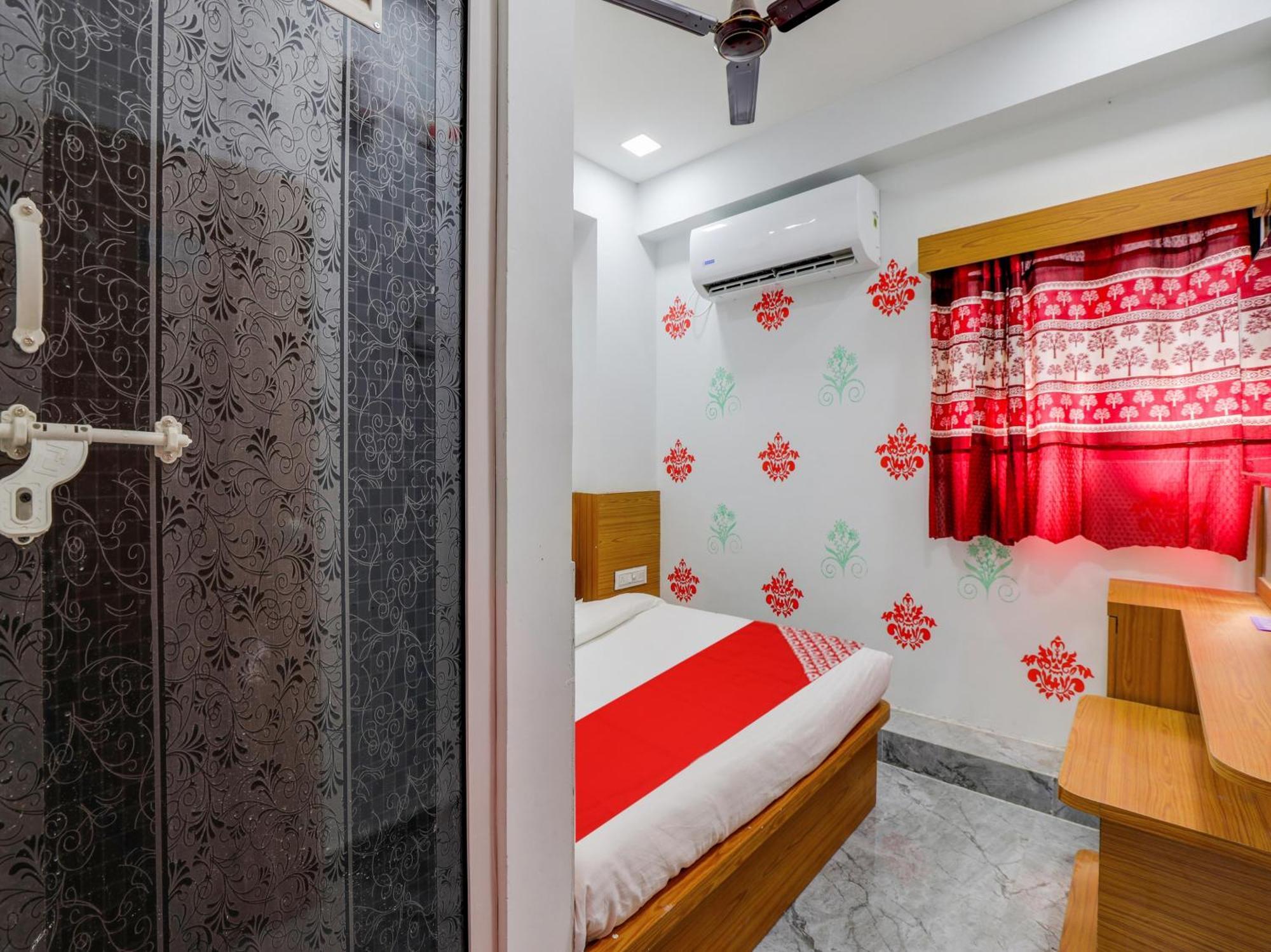 Hotel O Green City Surat Buitenkant foto