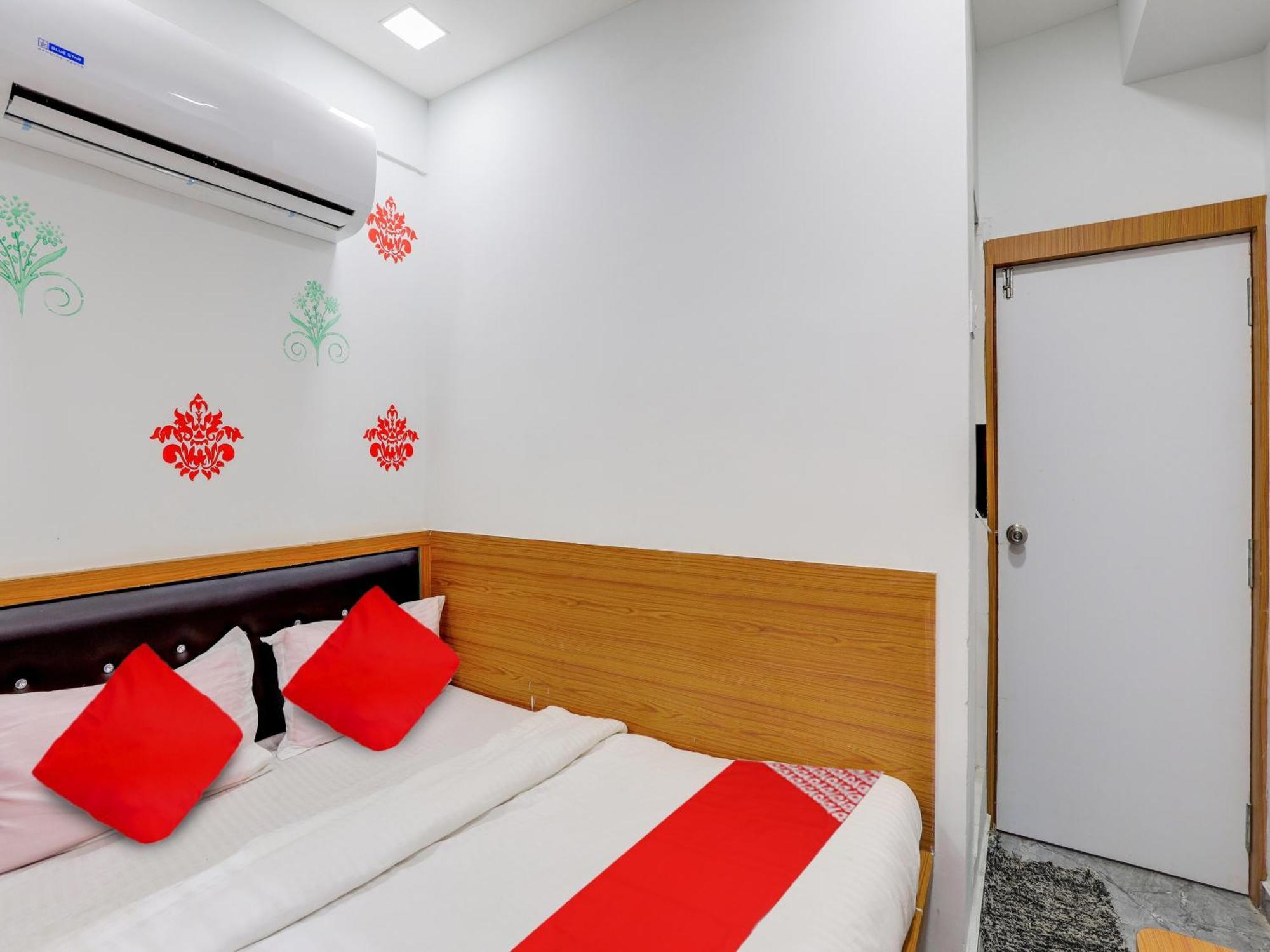 Hotel O Green City Surat Buitenkant foto